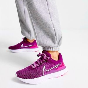 Nike Running React Infinity Run flyknit 3 Sneakers NIB SZ 6